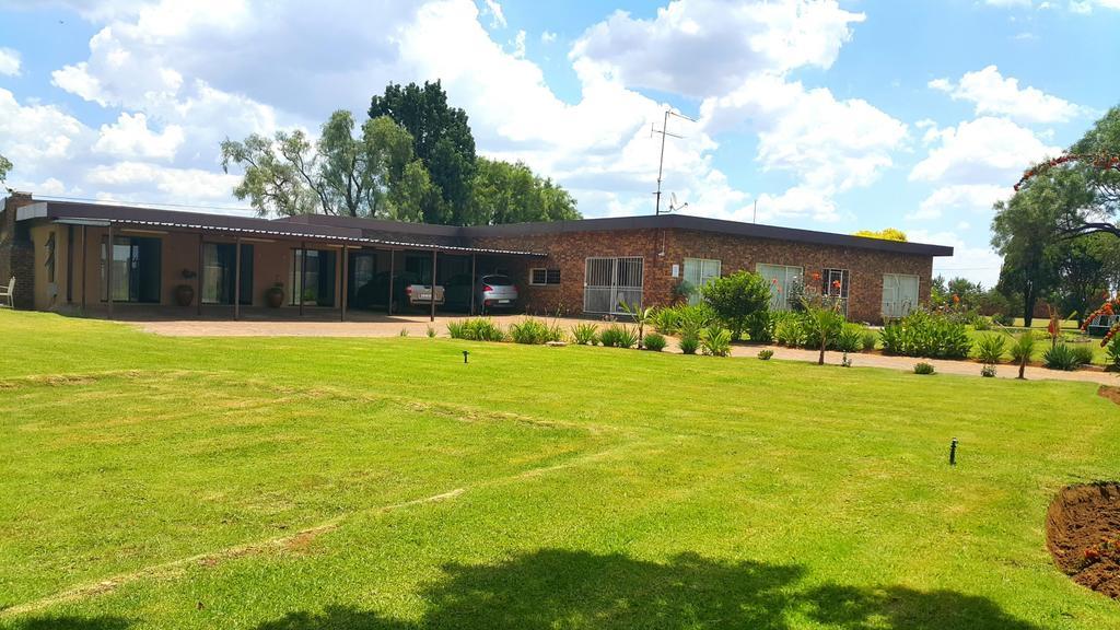 Korundum Lodge Vereeniging Exterior photo